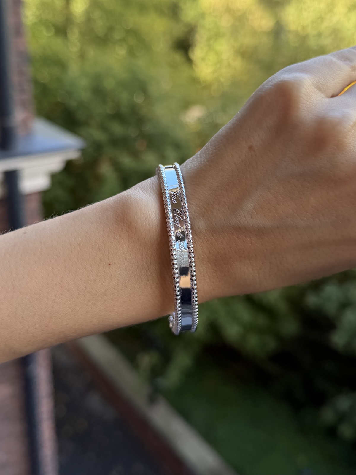 Браслет Van Cleef & Arpels Perlée signature