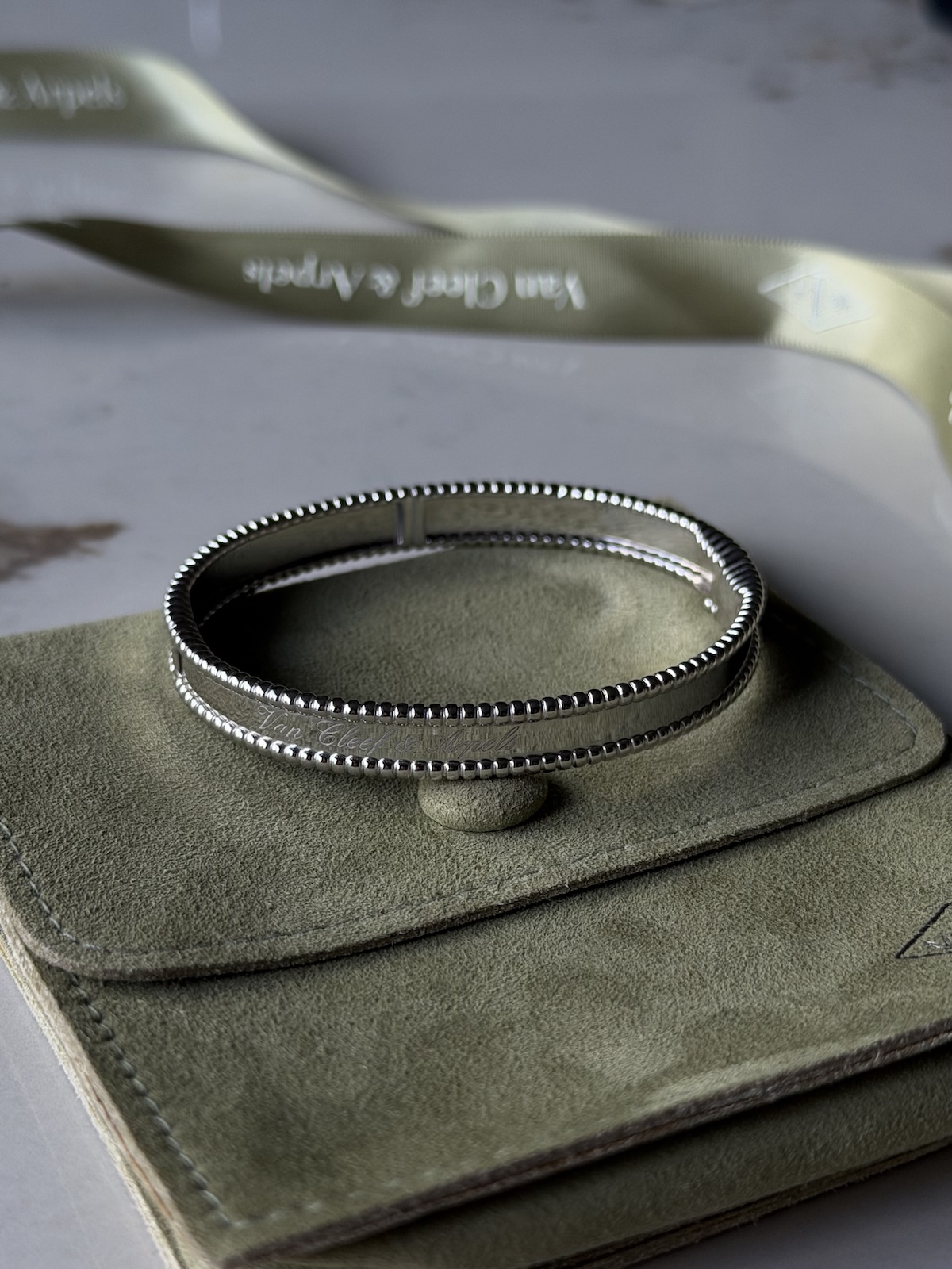 Браслет Van Cleef & Arpels Perlée signature